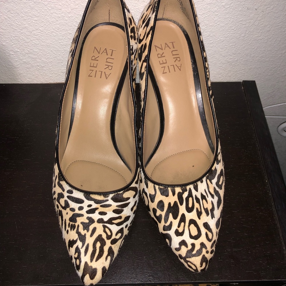 Naturalizer calf hair pumps.